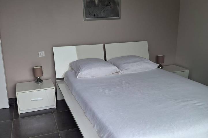 Location de vacances pour 6 personnes, avec jardin à Chasteaux - 4