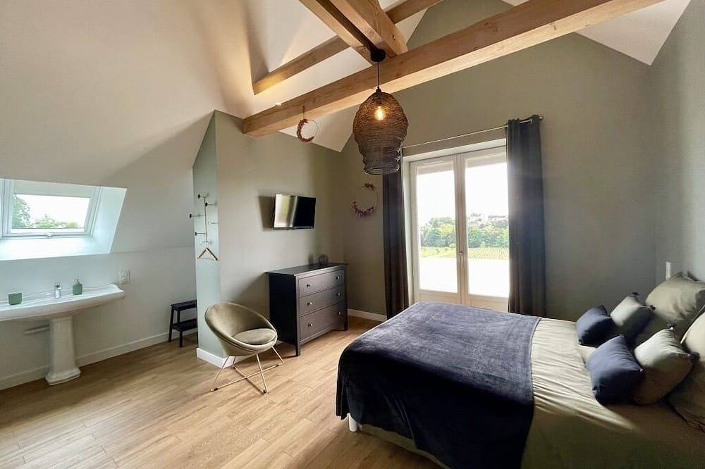 Magnificent View House Paradisiac Mitten In Den Weinen Von Bourgogne in Rully, Region Chalon-sur-Saône