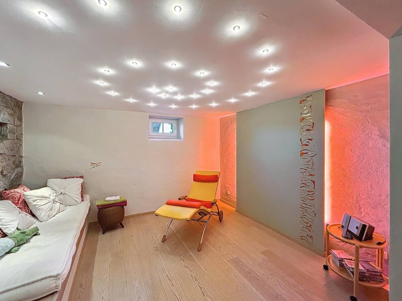 Ganze Ferienwohnung, Haus Farbenklang - Wohnung mit Garten & Terrasse – naturnah & ruhig, kostenlose Sauna & Wellness in Zwiesel, Šumava Mountains