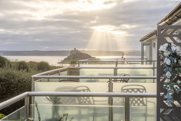 Cottage for 12 people, with garden and balcony in Marazion