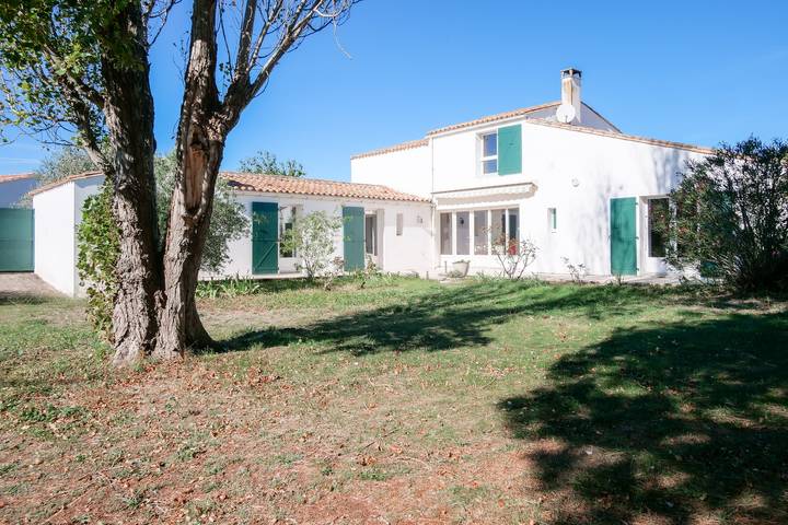 Location de vacances pour 7 personnes, avec Vue sur l’océan ainsi que Terrasse et Jardin à Sainte-Marie-de-Ré