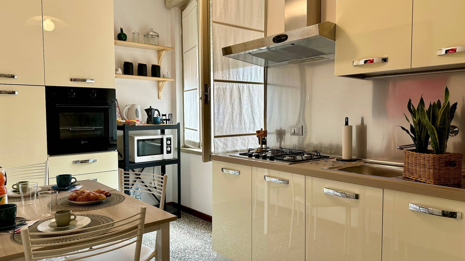 Appartement entier, À la maison de Deborah : bien plus qu’un simple hébergement in Padoue, Province de Padoue