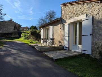 Gîte pour 4 personnes, avec jardin à Torsac