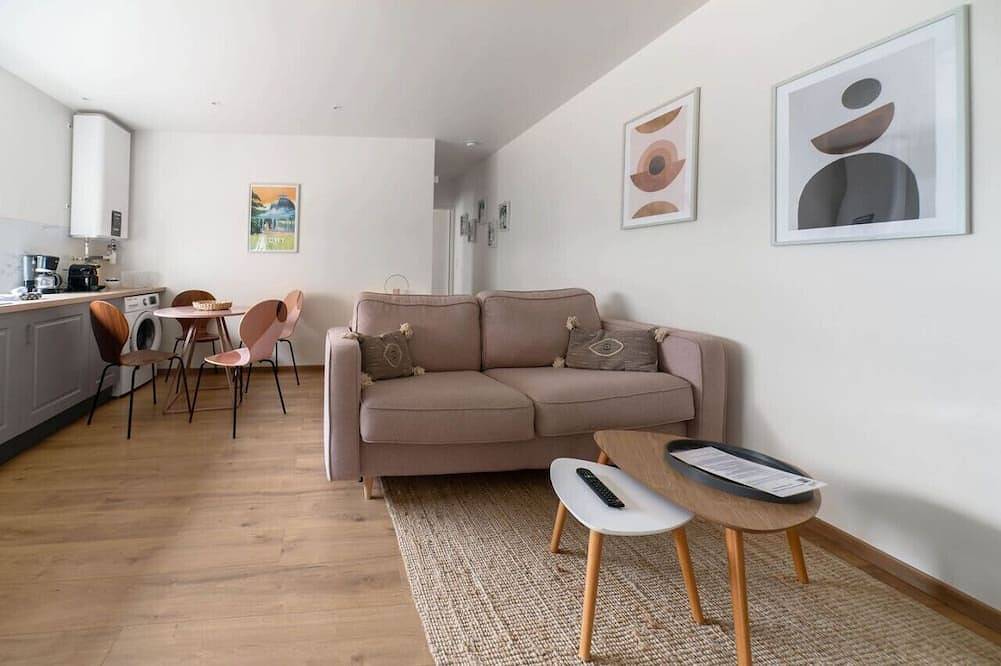 Entire apartment, Design apartment, 5' center, free pkg in Vichy, Vichy region
