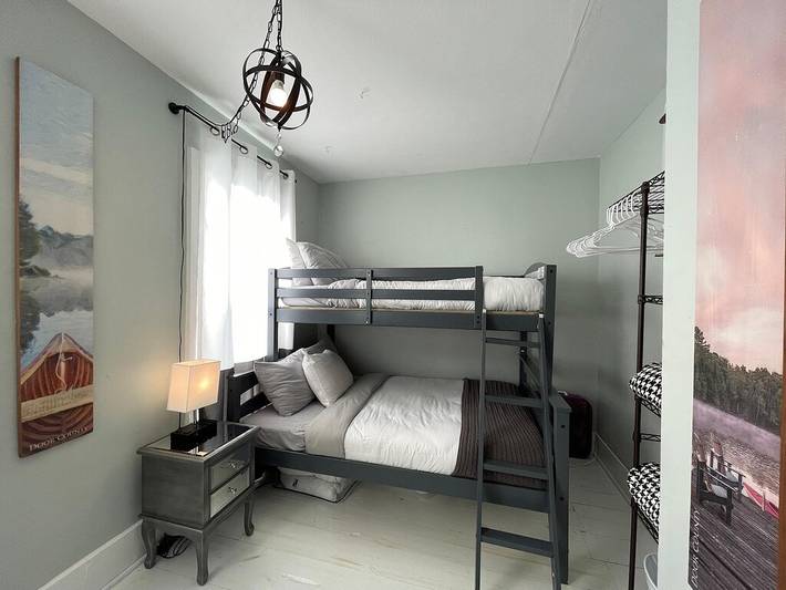 Vacation rental for 8 people, with yard in Sturgeon Bay