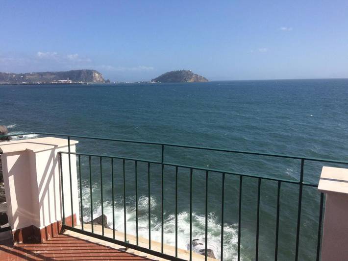 B&b per 6 persone, con panorama e terrazza a Pozzuoli