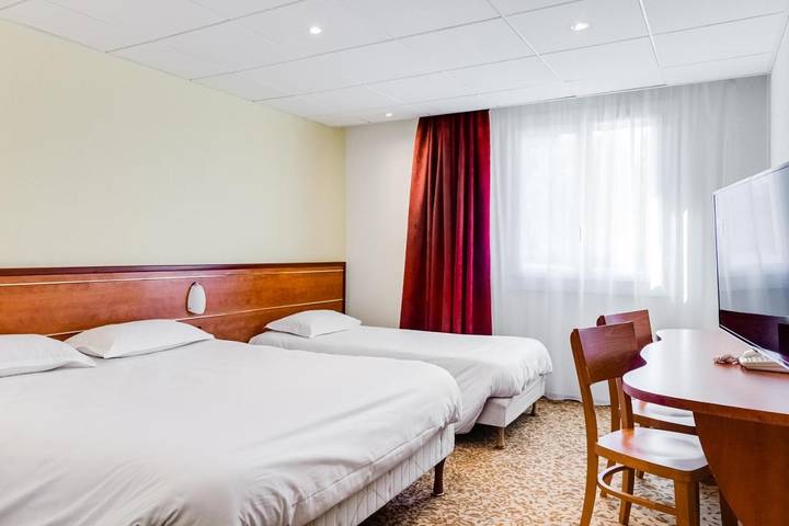 Hôtel pour 2 personnes, avec piscine et jardin à Vigneux-de-Bretagne - 4