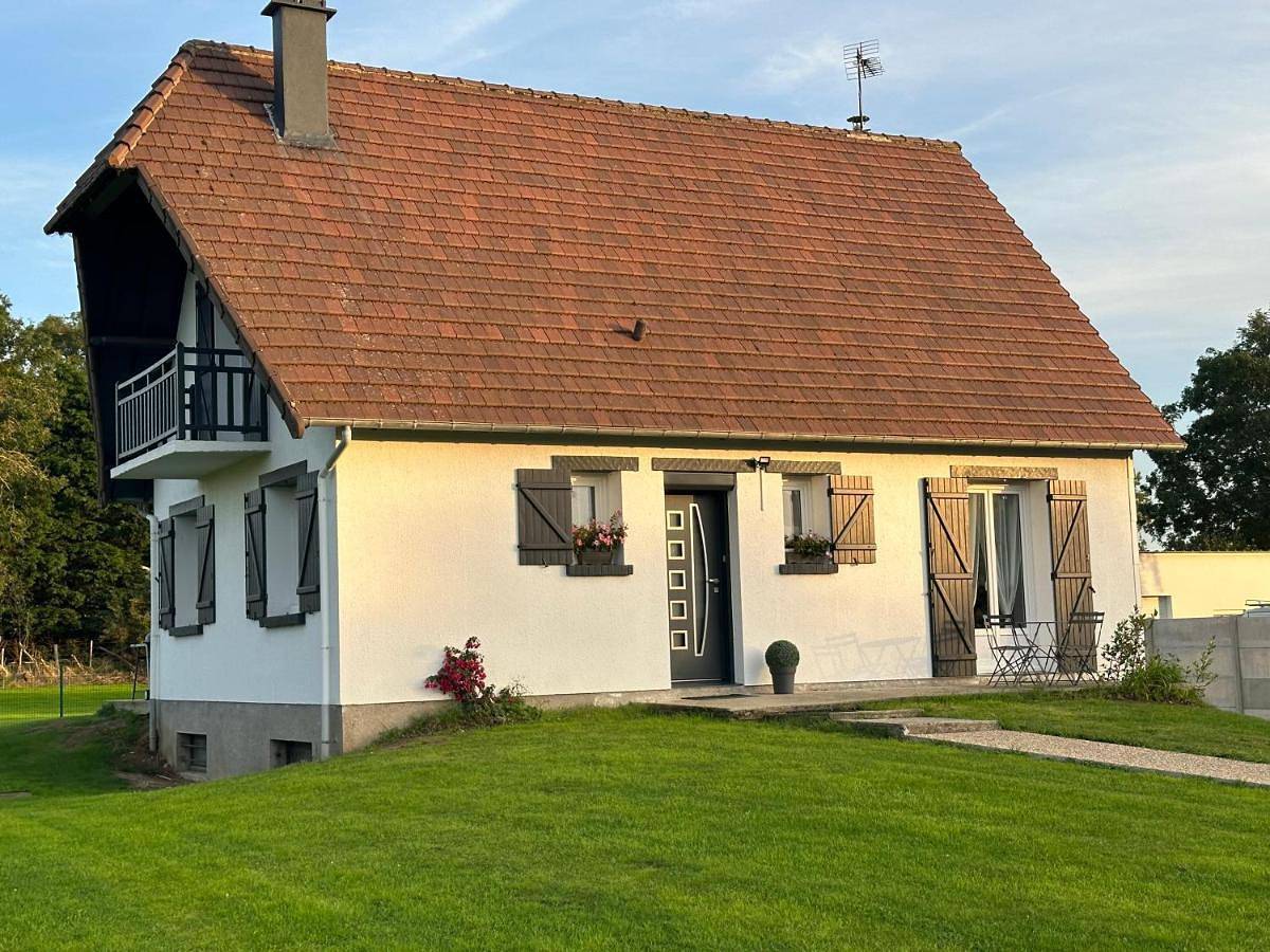 Three-Bedroom House in Guilmécourt, Région de Dieppe