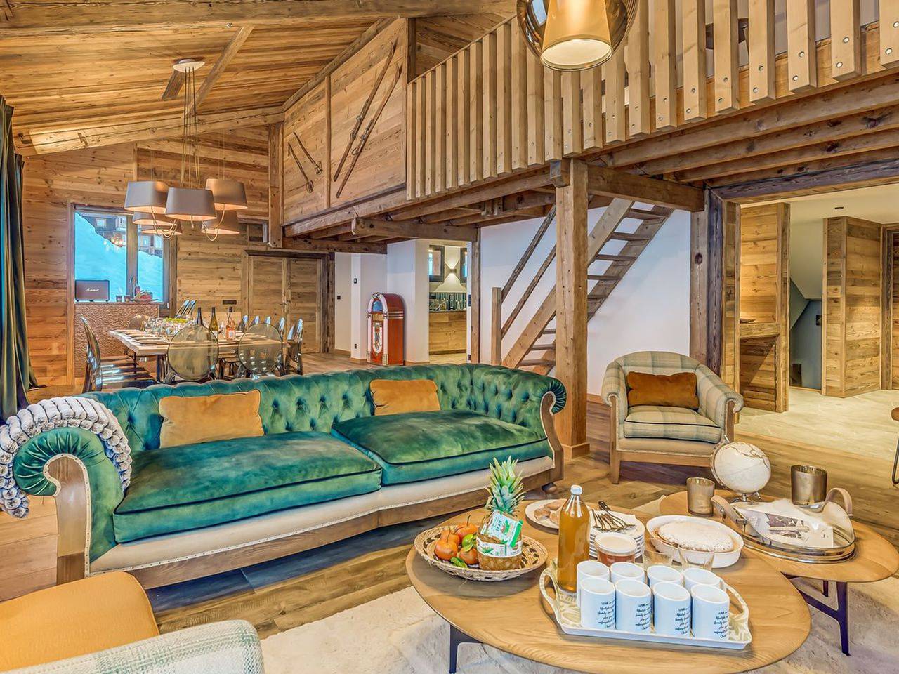 Luxury 5-star chalet, 7 suites, 14 guests, hotel services in Plagne Villages, La Plagne-Tarentaise
