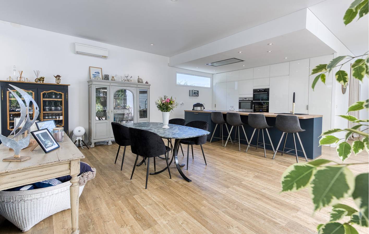 Acogedor apartamento con piscina y jardín cerca de Plage de Saint-Georges in Meschers-sur-Gironde, Saintes region