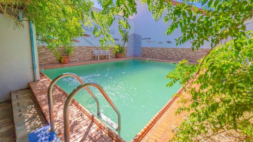 Casa rural para 21 personas, con Terraza además de Jardín y Piscina en Moguer