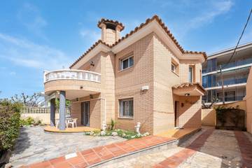 Maison De Vacances pour 10 Personnes dans Vilafortuny, Cambrils, Photo 2
