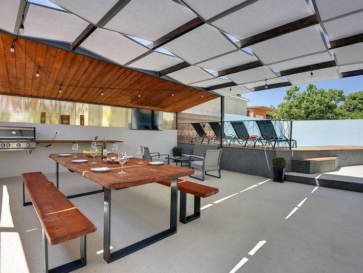 Ferienhaus für 5 Personen, mit Terrasse und Pool - 1