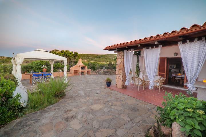 Ferienhaus für 6 Personen, mit Terrasse und Garten sowie Ausblick in Palau (Sardinien) - 2