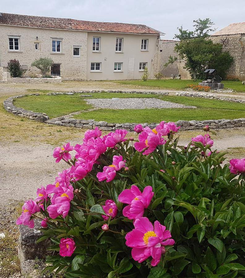 L'âtre de l'Abeilloire in Vendeuvre-du-Poitou, Vienne (France)