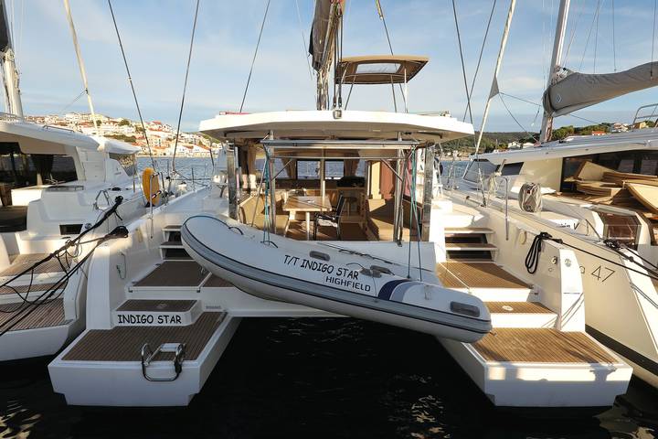 Boat for 6 people in England