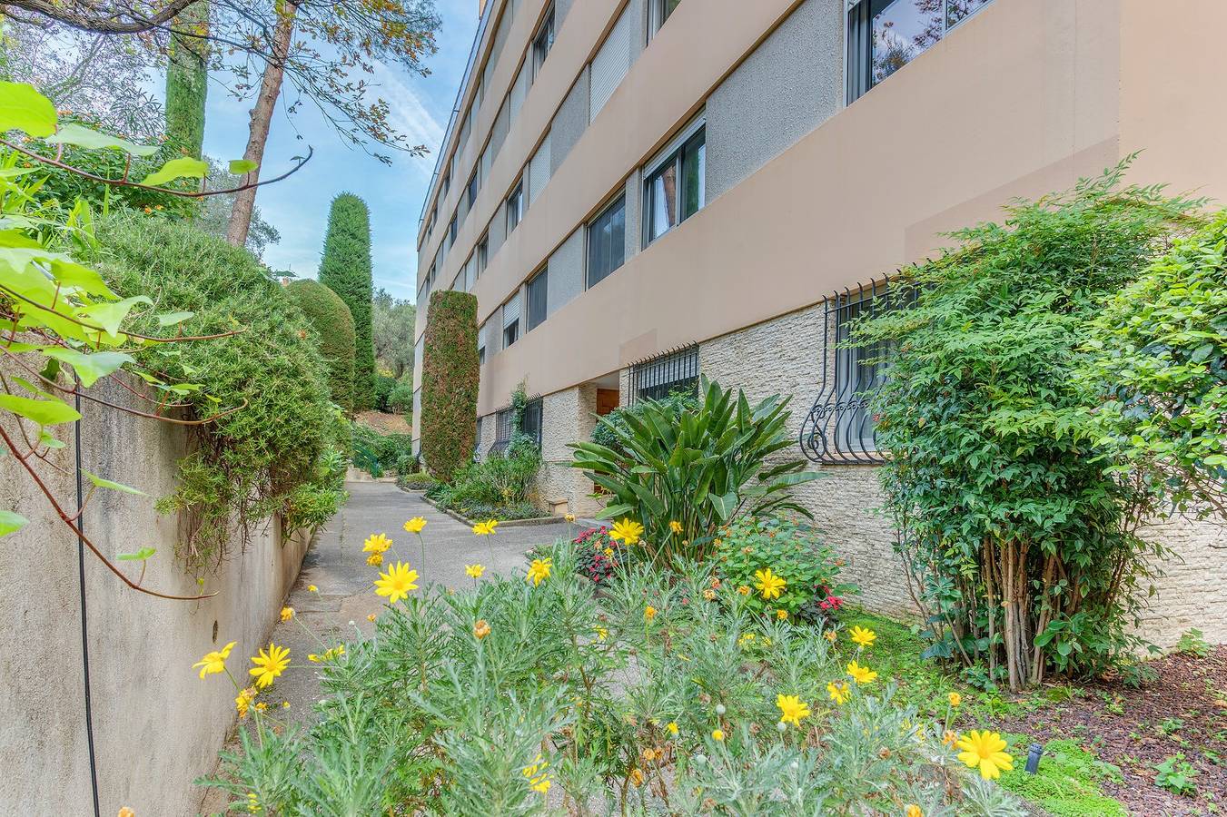Appartement entier, Jardin Figuiers by Riviera Holiday Homes in Villefranche-sur-Mer, Région de Nice
