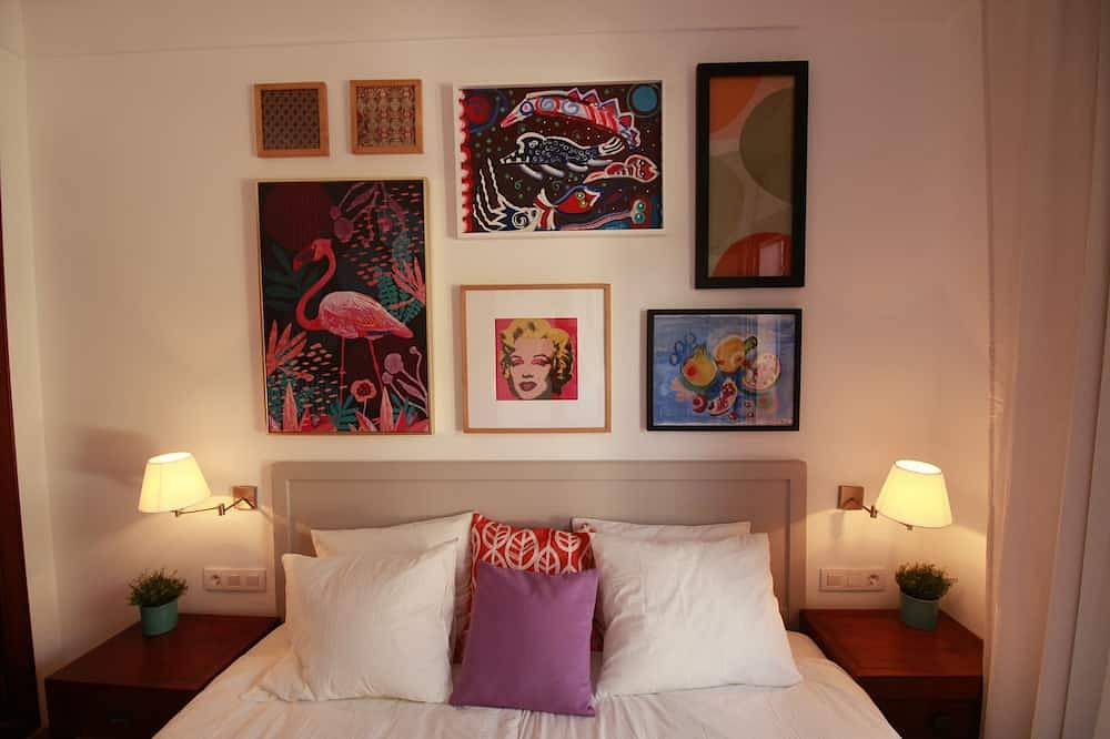 Stylish and serene south facing bungalow with private garden and pool. in Playa Blanca, Yaiza