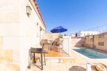 Villa pour 4 Personnes dans Castelló d'Empúries, Costa Brava, Photo 1