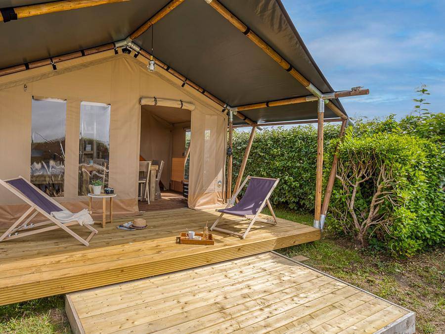 Camping Slow Village Breizh Légendes - Tente en toile et en bois 5 personnes - Lodge (sans sanitaires) in Plounéour-Brignogan-Plages, Région de Brest