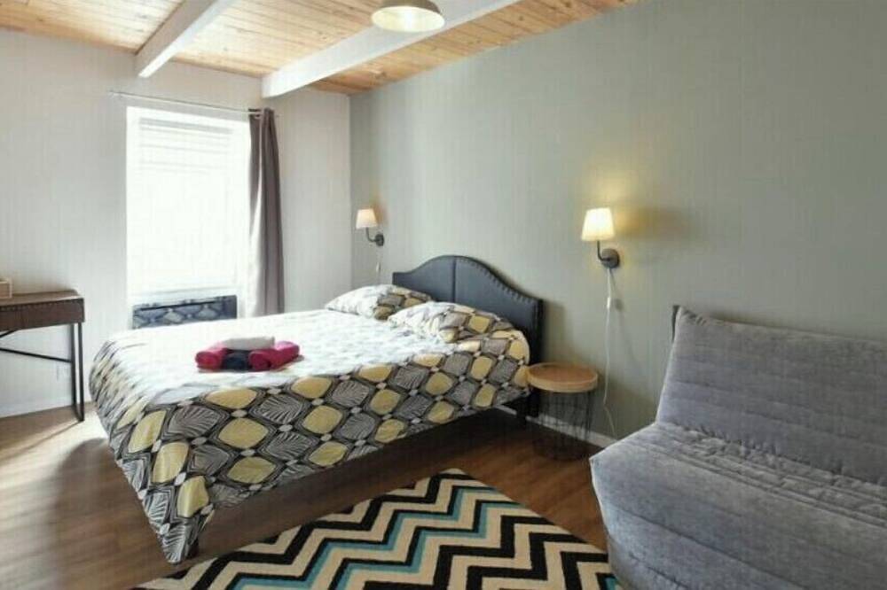 Charmante maison de vacances avec piscine privée, proximité commerces  et mer in Plouescat, Côte des Légendes