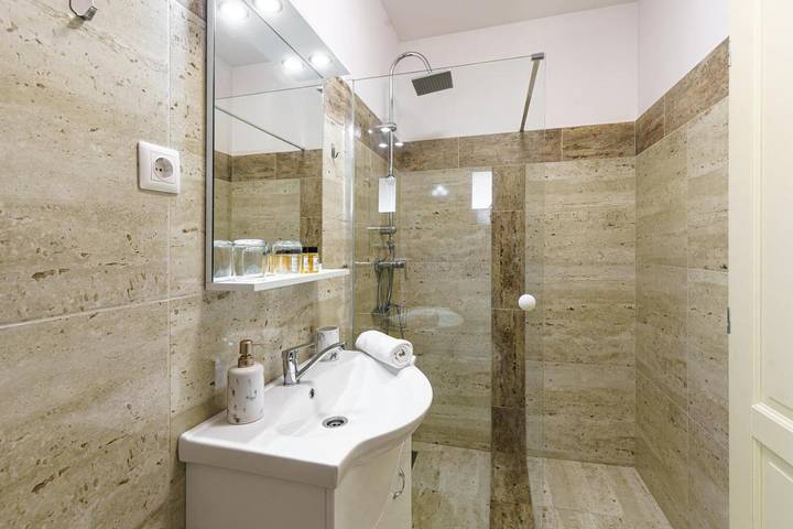 Maison d’hôte pour 2 personnes, avec terrasse et jardin à Vecsés - 3