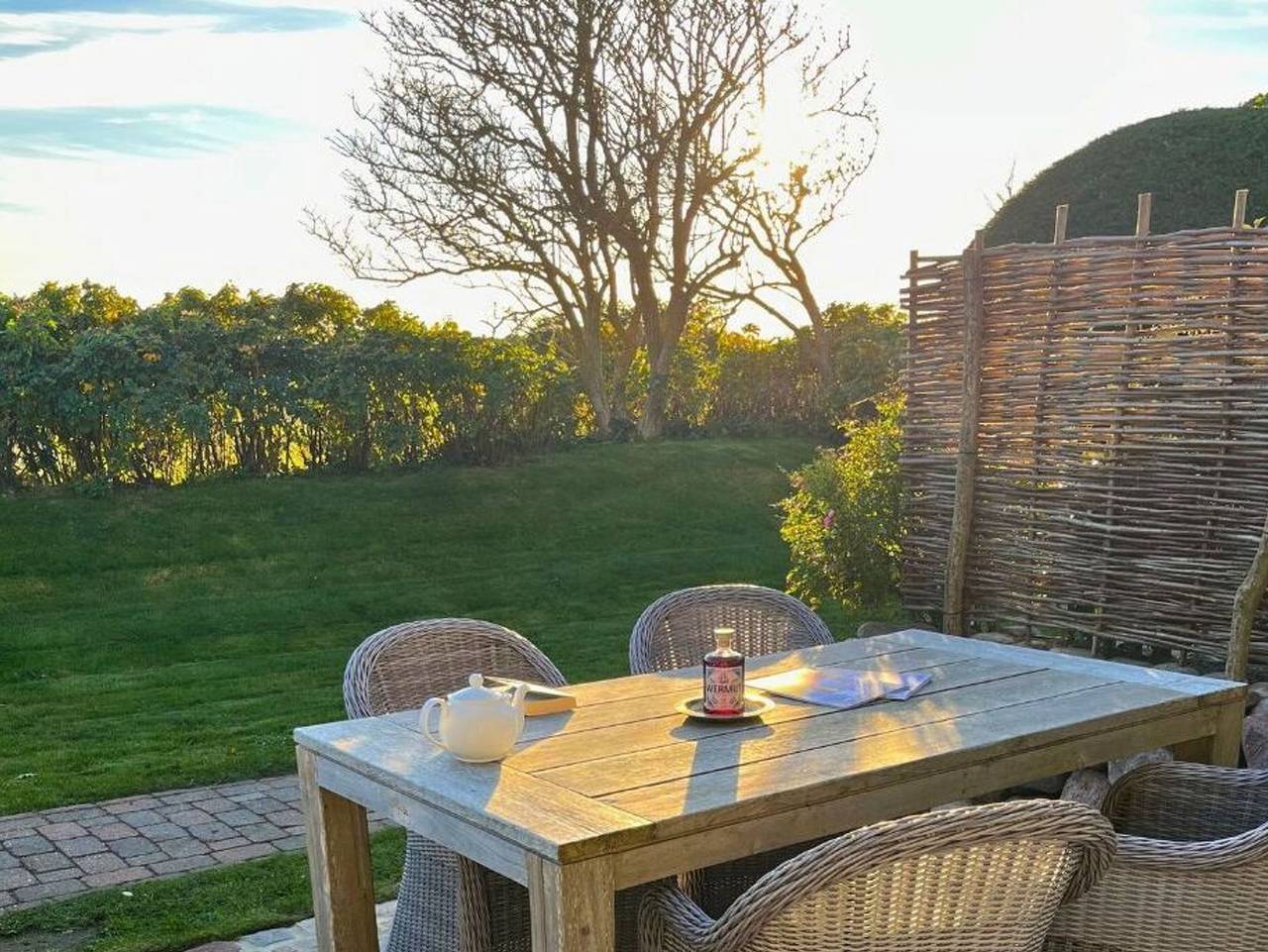 Leuchtturmblick West von A&M - Leuchtturmblick West in Kampen (Sylt), Sylt