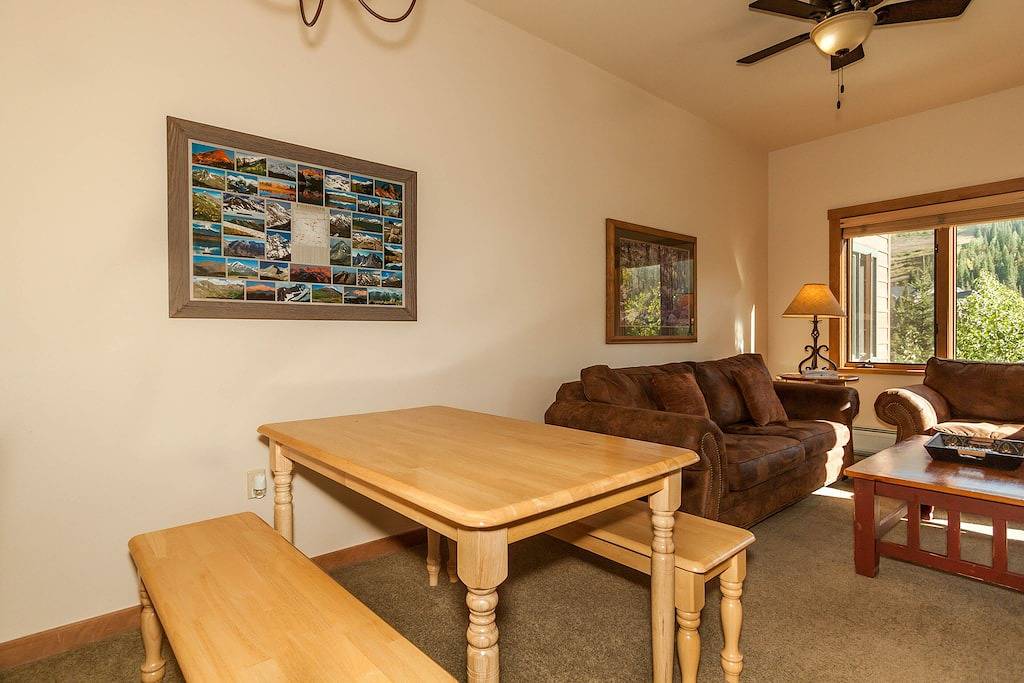 Ganze Wohnung, 1 Schlafzimmer in River Run Village, in der Nähe der Gondel, Blick auf die Skipiste, kostenloses Wifi in Arapahoe Basin