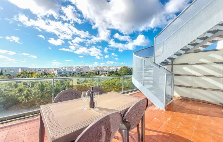 Apartamento vacacional entero, Apartamento de lujo con piscina, WiFi y aparcamiento - Cerca del restaurante mirArte in Panoramica Golf (Vinaros), San Jorge