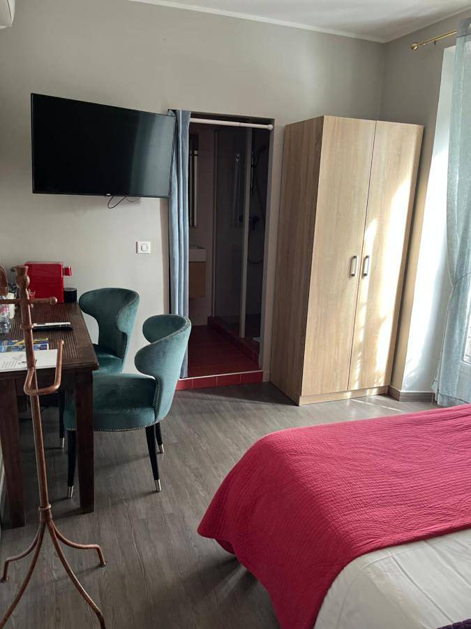 Hôtel pour 2 personnes, avec terrasse, animaux acceptés à Èze - 4