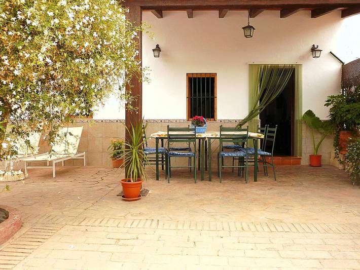 Casa rural para 8 personas, con terraza además de jardín y piscina, Familias con niños en Valle del Guadalorce - 4