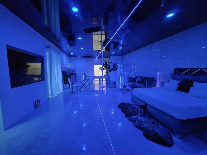 Chambre d’hôte pour 2 personnes, avec jacuzzi ainsi que sauna et terrasse