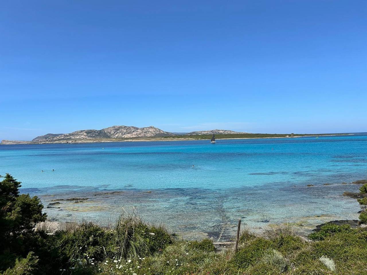 Ferienhaus 'Villetta Wild Vista Mare 2' mit Meerblick, Gemeinschaftsterrasse & Klimaanlage in Stintino, Nurra