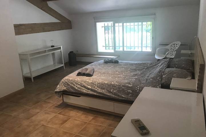 Location de vacances pour 10 personnes, avec jardin et terrasse à Cabannes - 3