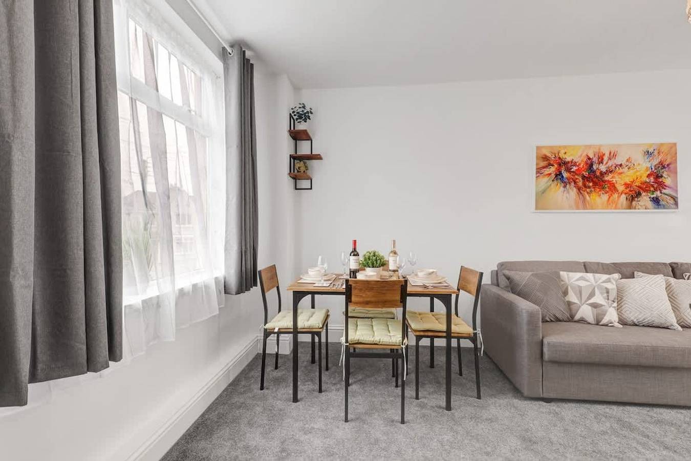 3 Bedroom House with Free Parking in Durham, County Durham