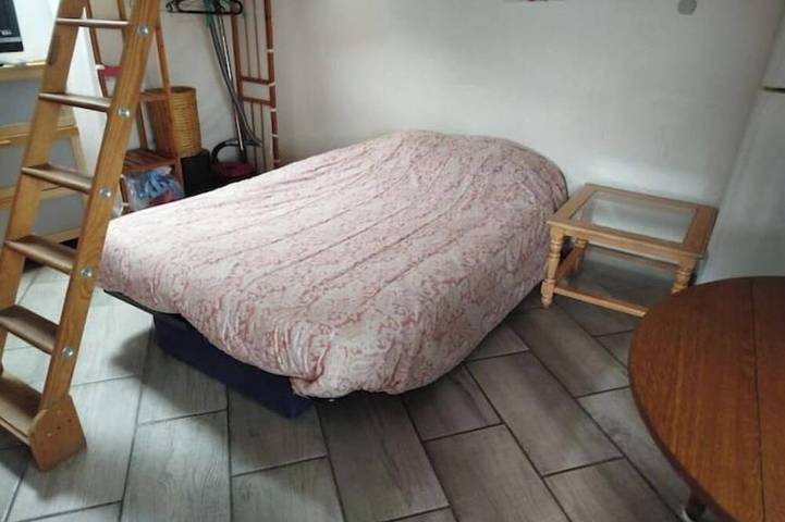 Appartement entier, Studio Maisonette 22m² in Le Puy-en-Velay, Haute-Loire