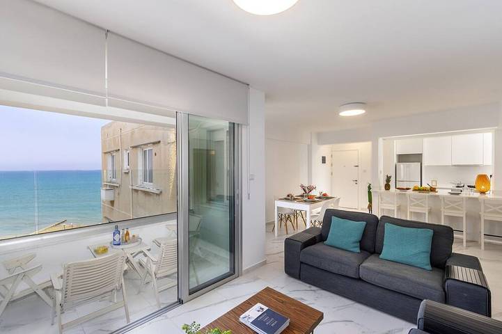 Ferienwohnung für 4 Personen, mit Balkon in Larnaka