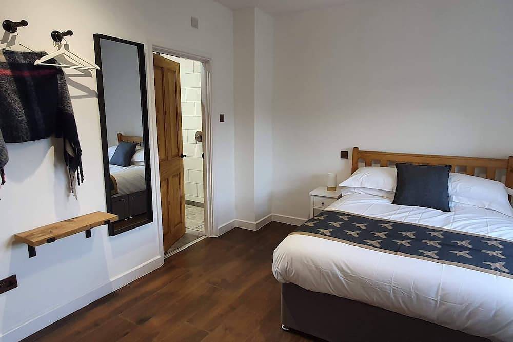 Exclusive Coach House on Private Country Estate in Toddington, Central Bedfordshire