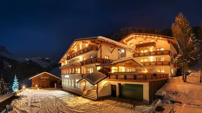 Hütte für 2 Personen, mit Sauna und Garten sowie Balkon am Arlberg