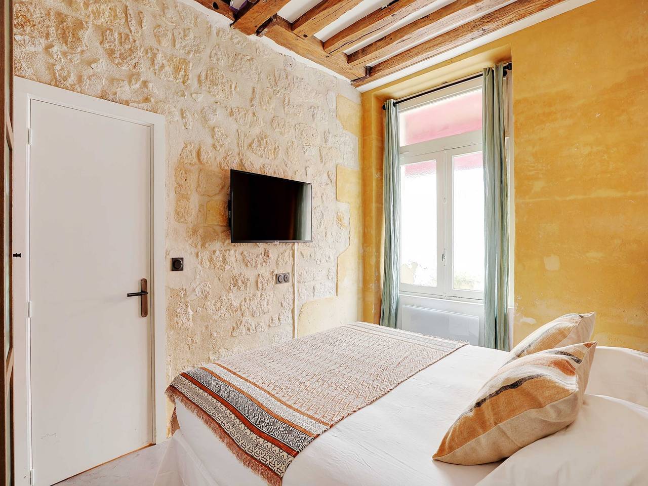 Ganze Wohnung, Erstaunliche 3 Bdr - Place des Vosges in 3e Arrondissement, Paris
