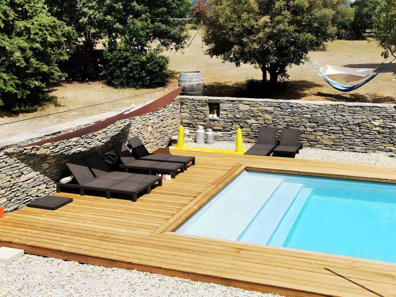 Vakantiehuis 'Les Pins - Domaine Russol' met Uitzicht op de Bergen, Wi-Fi en Airco in Laure-Minervois, Vinisce