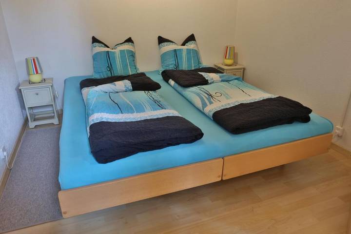 Gîte pour 2 personnes, avec vue et jardin, adapté aux familles à Morat - 4