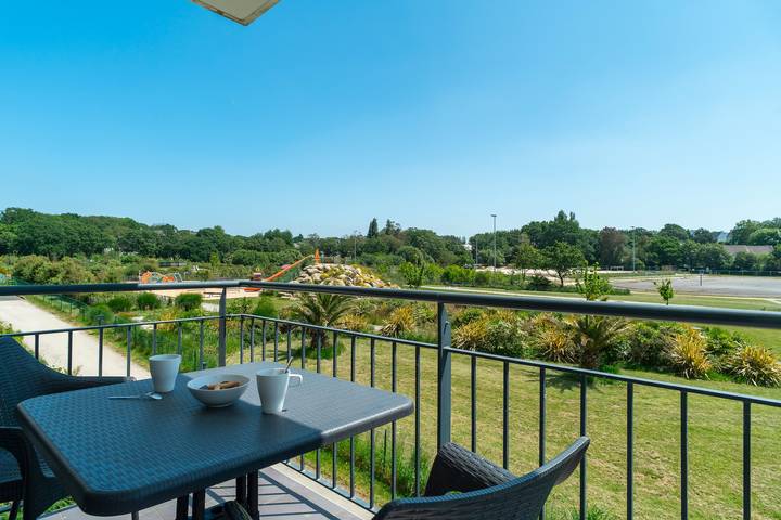 Appartement de vacances pour 4 personnes, avec Balcon ainsi que Jardin et Piscine à Concarneau
