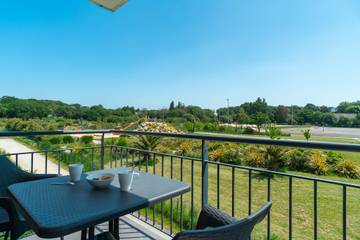 Gîte pour 4 personnes, avec piscine ainsi que jardin et balcon à Concarneau