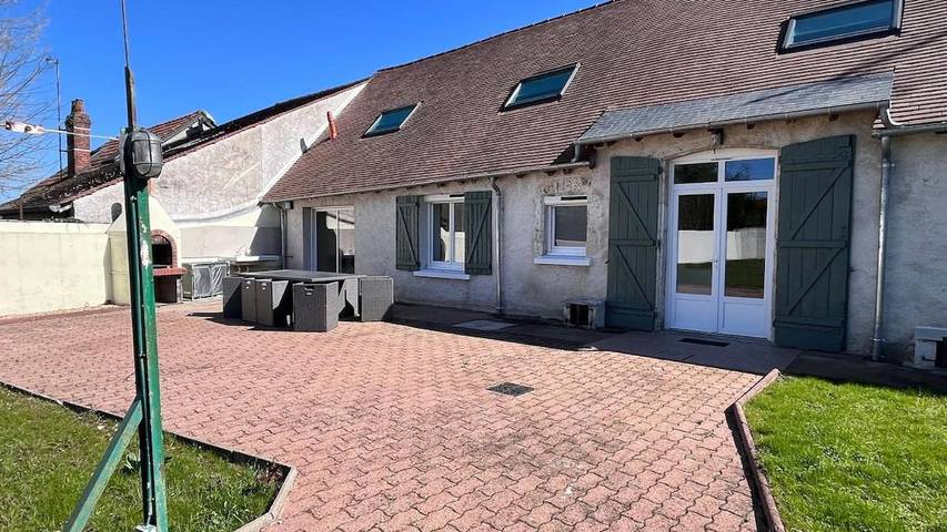 Location de vacances pour 8 personnes, avec terrasse à Vineuil - 2