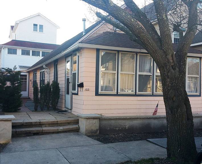 Cottage for 4 people, with terrace, with pets in New Jersey