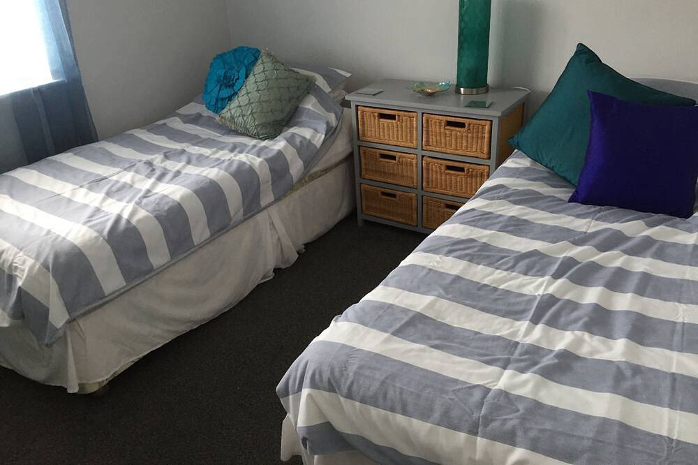 Entire apartment, Stunning Uninterrupted Seaview from lounge, kitchen and bathroom in Weston (Portland), Isle of Portland