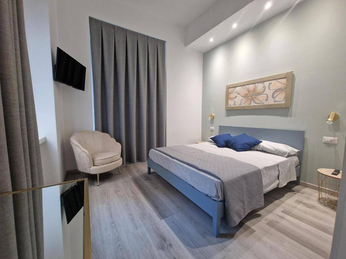 Double Room with Private Bathroom in Ortona (Italia), Ortona (comune)