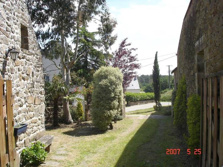 Location de vacances pour 2 personnes, avec vue et jardin à Ploemel - 4