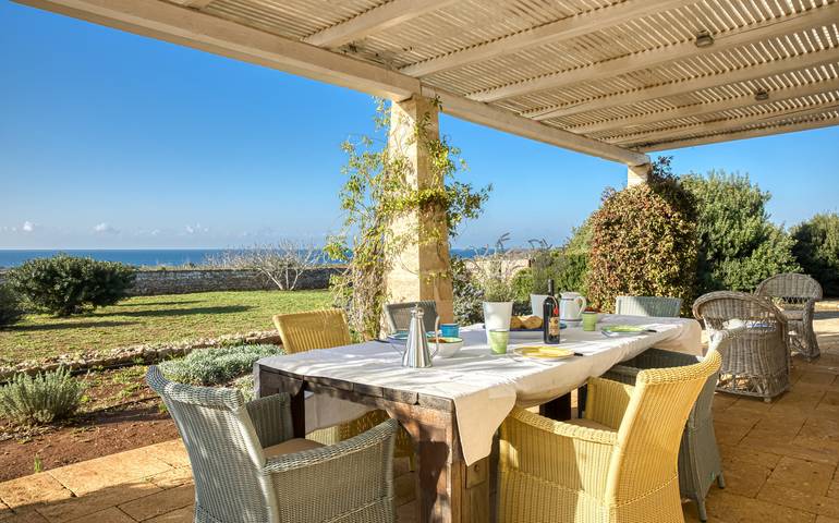 Elegante villa con vista mare & piccola piscina in Torre Pali, Salve
